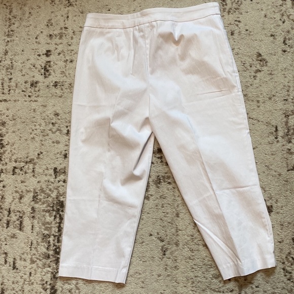 White Capris - Picture 2 of 5
